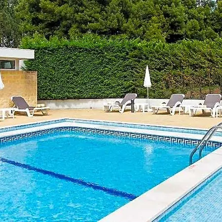 Ibis Porto Sul Europarque ホテル サンタ・マリア・ダ・フェイラ
